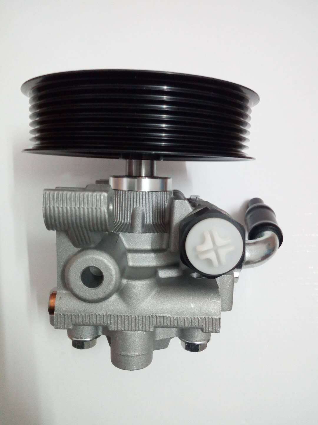 工厂批发汽车配件转向助力泵方向液压泵 适用路虎助力泵 LR077386